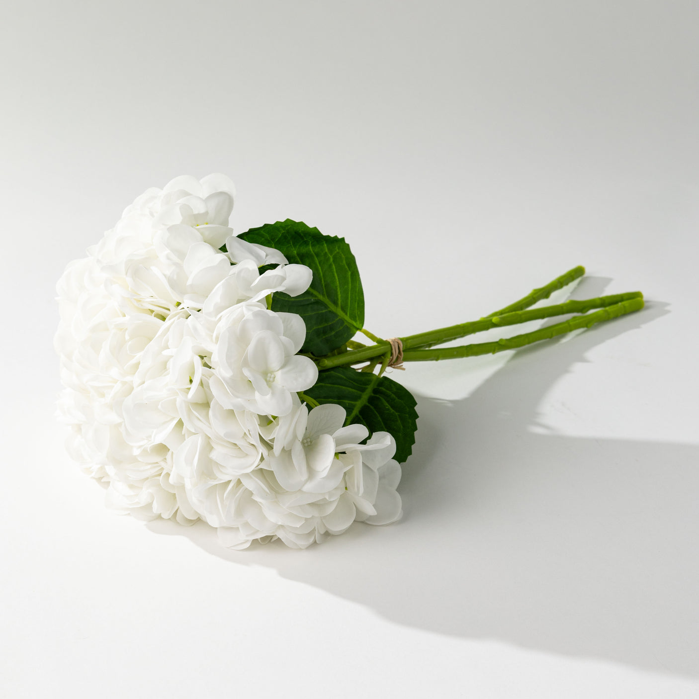 19" White Hydrangea Bundle