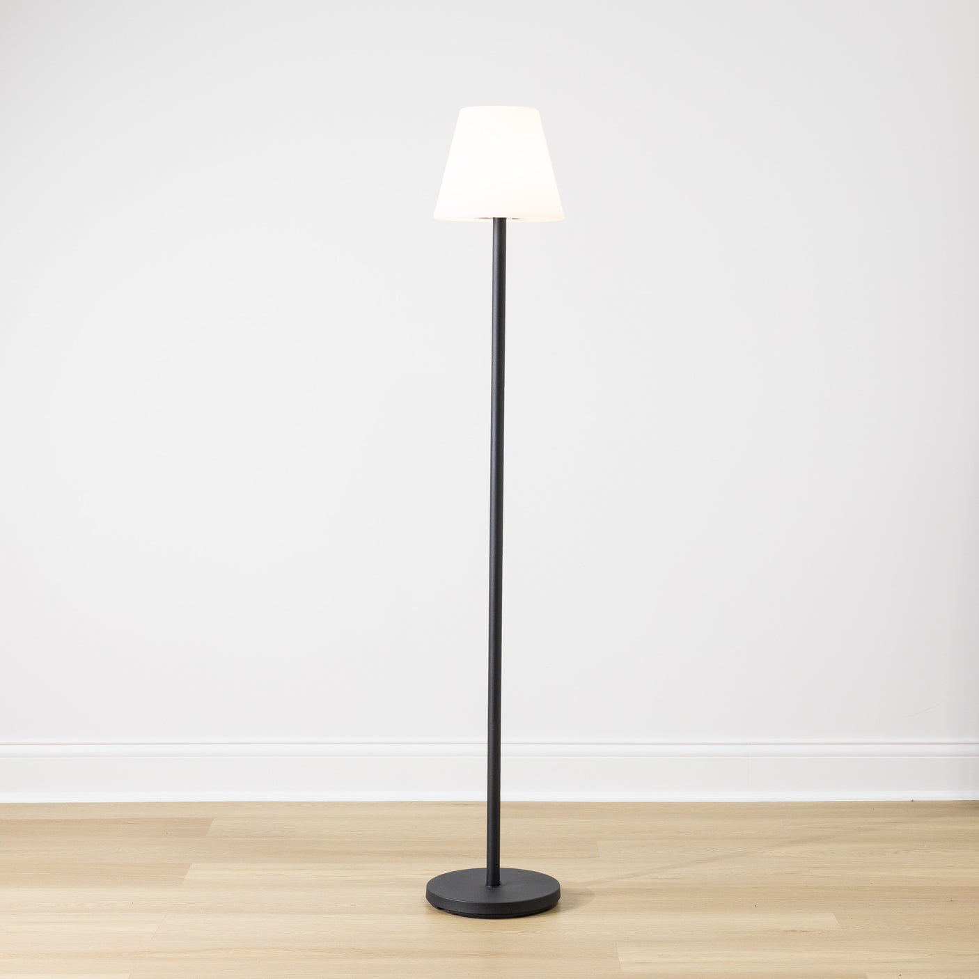 Outdoor Solar LED Lamp