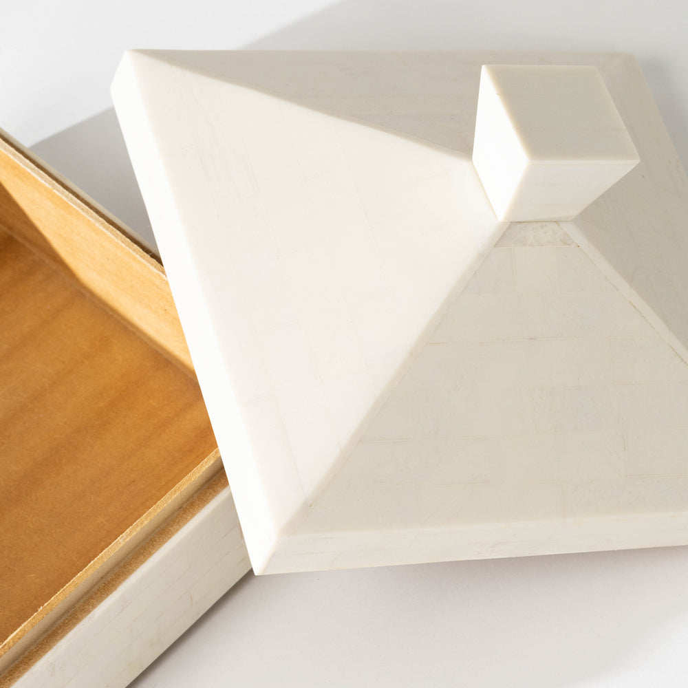 Pyramid Shaped Resin Box