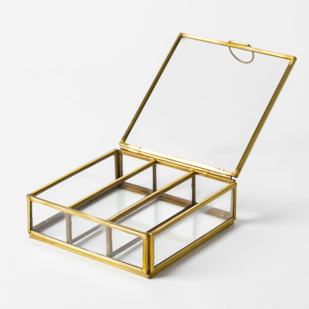 Slotted Glass Display Box