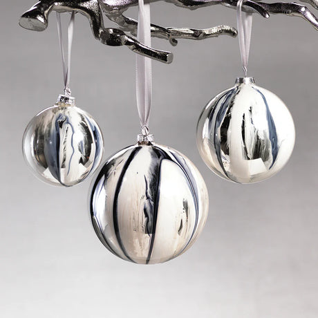 Shiny White/Silver Dripped Ornament