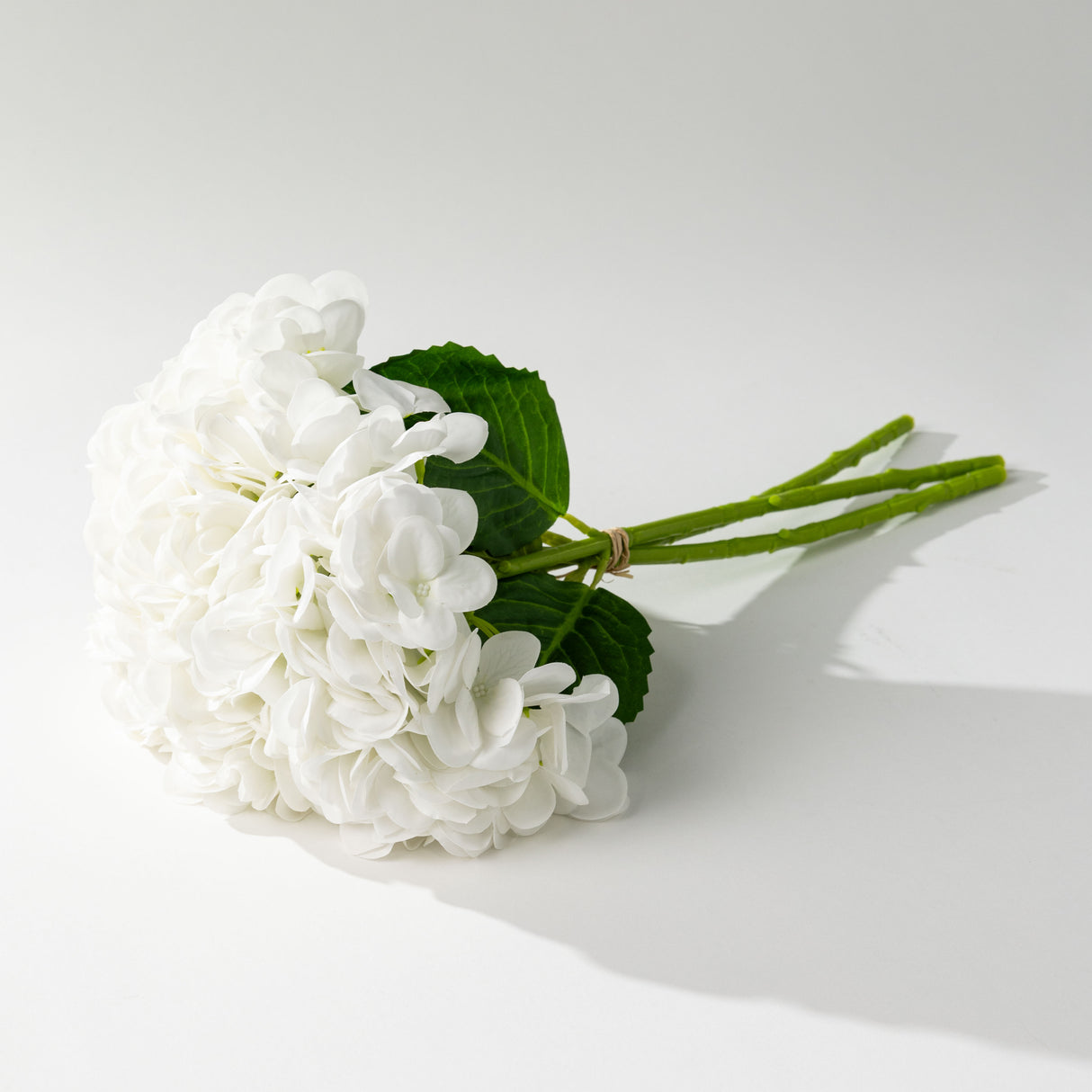 19" White Hydrangea Bundle