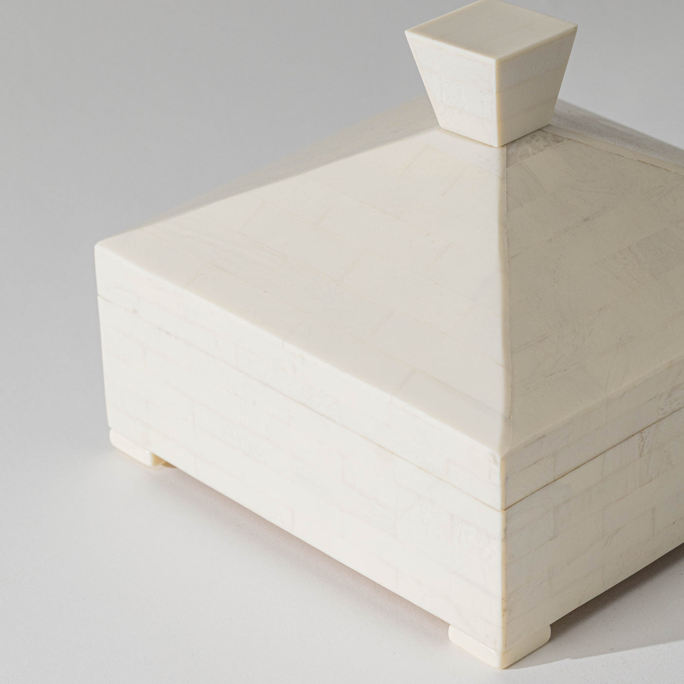 Pyramid Shaped Resin Box